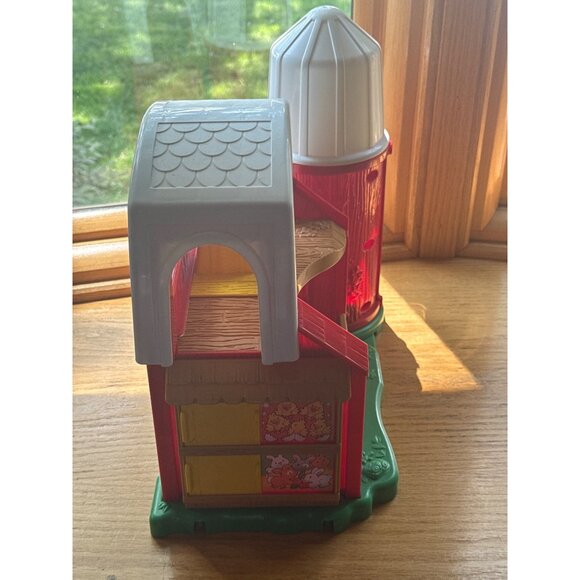 Fisher Price Little People Farm Set W/ Animals & Figures 2015 Playset - Picture 10 of 11